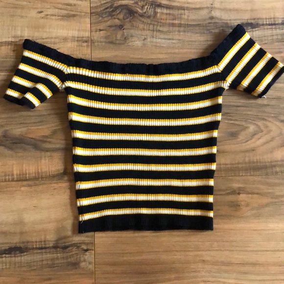 off the shoulder top - Picture 2 of 3